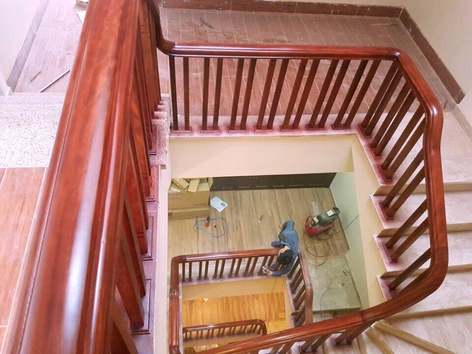 Cầu thang gỗ lim – MS0020